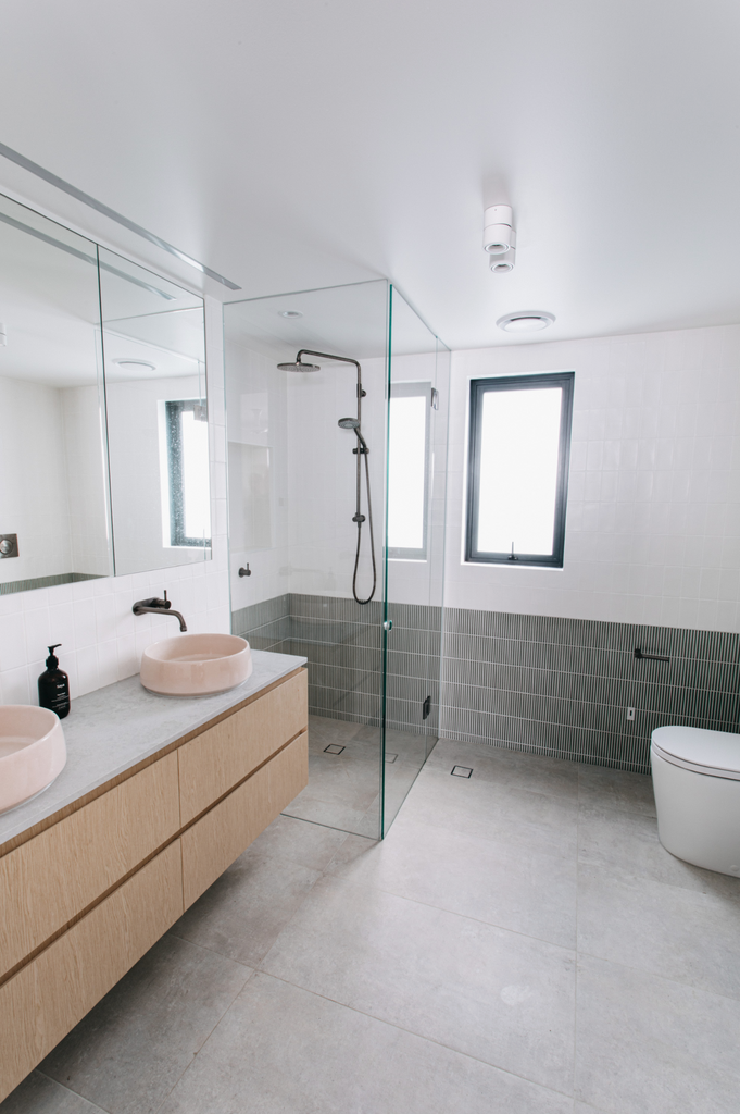 HASTINGS ST | BEACH VIEW FAMILY RESIDENCE